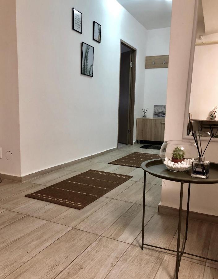 City Break Maya Apartment Oradea Dış mekan fotoğraf